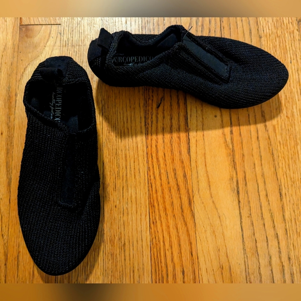 Arcopedico mesh shoes